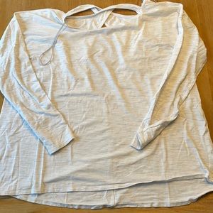 Lululemon back into it long sleeve 12